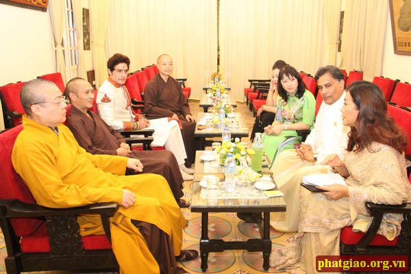 Hanoi: Vietnam Buddhist Sangha receives film crew of ‘The Buddha’s Life’